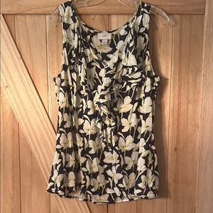 LOFT Women's Sleeveless Floral Tank Top - Black and Cream
